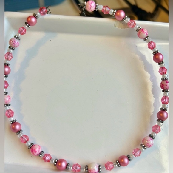 Vintage Pink Beaded Choker Necklace Faux Pearl Glass - Picture 2 of 9